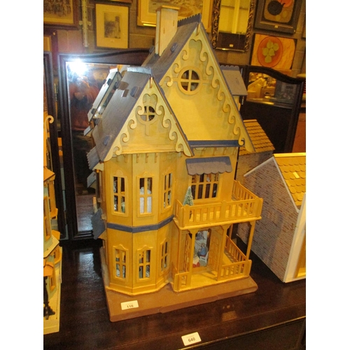 116 - Dolls House Display