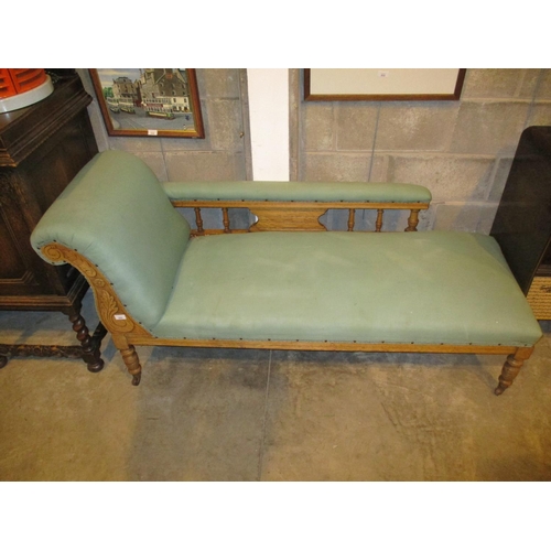 665 - Late Victorian Oak Chaise Longue