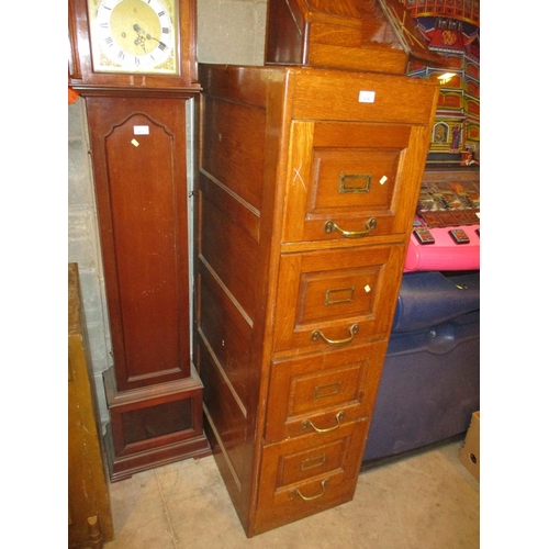 674 - Vintage Oak 4 Drawer Filing Cabinet