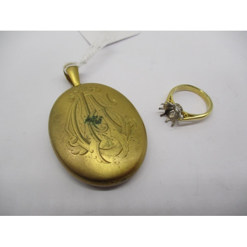 259 - 18ct Gold Ring, 4.1g, and a Victorian Locket