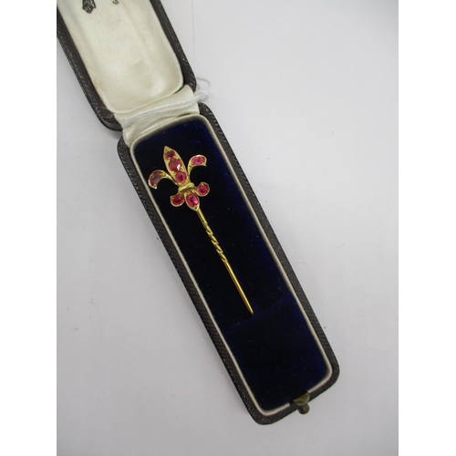 310 - 15ct Gold Stick Pin with Fleur De Lys Top Set with Rubies, in a Fitted Case, 2.2g