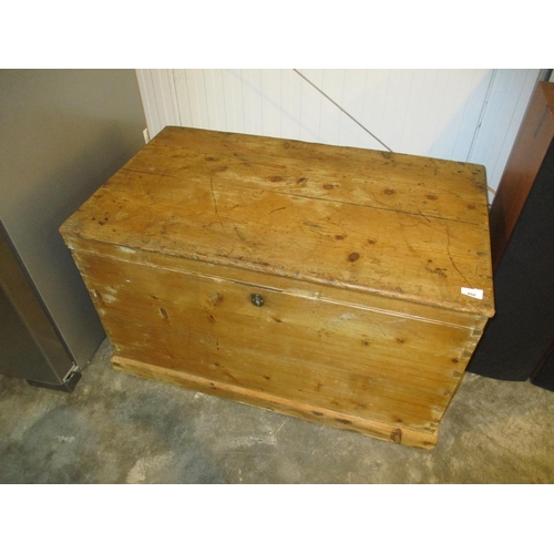 450 - Pine Blanket Box