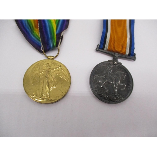 316 - Two WW1 Medals to 635210 Gnr. J.D. Low RA