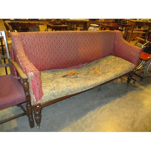 587 - 19th Century Mahogany Settee