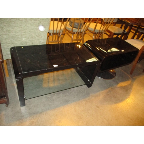 590 - High Gloss TV Unit and Coffee Table