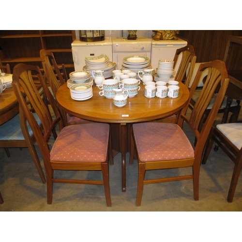 592 - Teak Extending Dining Table with 4 Chairs