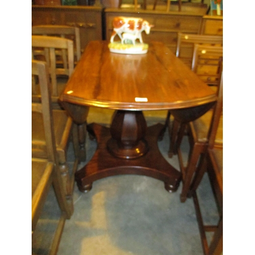 650 - 19th Century Mahogany Drop Leaf Dining Table