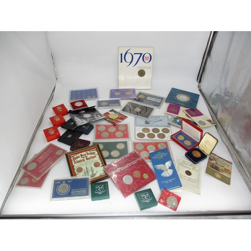 368 - Collection of Coin Sets, Commemorative Coins etc