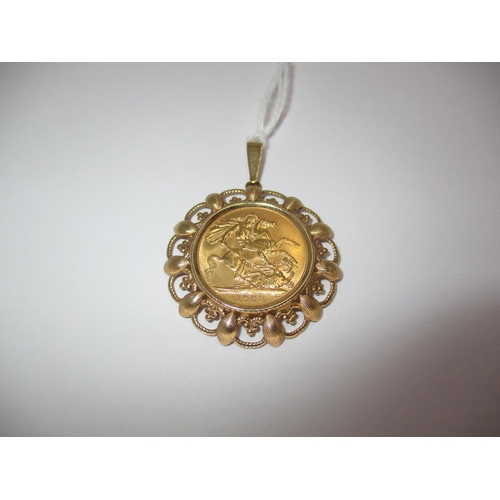 372 - 1958 Gold Sovereign in a Pendant Mount