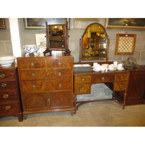 689 - 1920's Figured Walnut Dressing Table and Linen Chest, 107 and 89cm