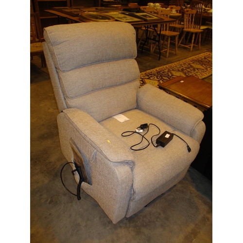 694 - GFA Electric Riser Recliner Chair