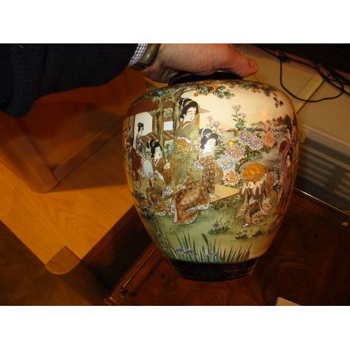 169 - Japanese Satsuma Pottery Vase Painted and Gilded with Figures and Scenes, 24cm