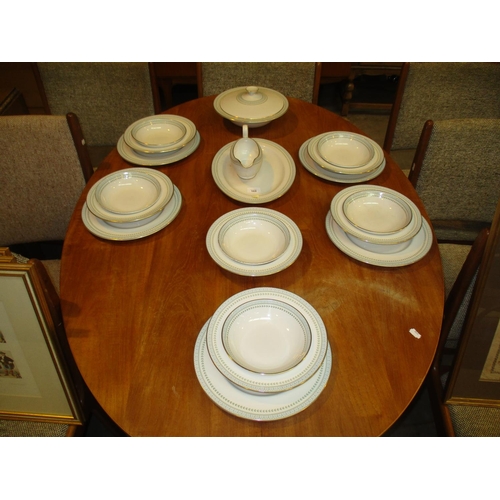 169 - Royal Doulton Berkshire 20 Piece Dinner Service