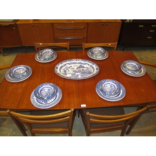 175 - Willow Printed 37 Piece Dinner Service