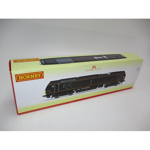 222 - R3272 Hornby Royal Train Class 67 Royal Sovereign with DCC Sound