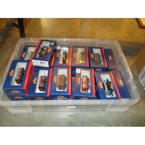 182A - Bachmann Box of 24 Wagons