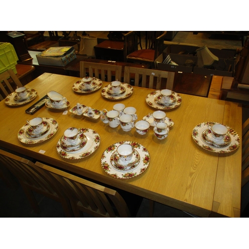 365 - Royal Albert Old Country Roses Dinner Service, 49 pieces