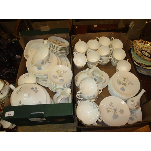 406 - Wedgwood Ice Rose Dinner Service, 102 pieces