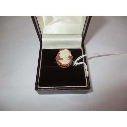 607 - 9ct Gold Shell Cameo Ring, 3.1g, Size O