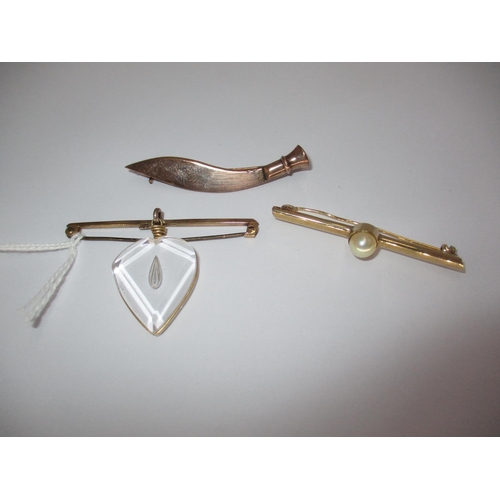 424 - 9ct Gold Pearl Bar Brooch, 9ct Gold Kukhri Brooch and 9ct Gold Heart Pendant Brooch, 14.7g total