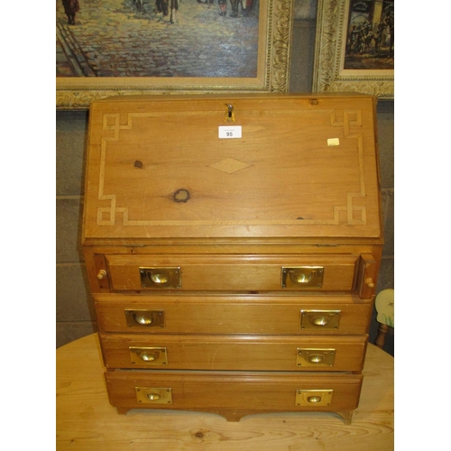 95 - Miniature Bureau