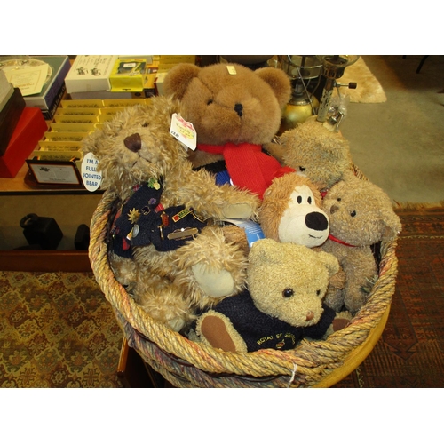 219 - Basket of Teddy Bears