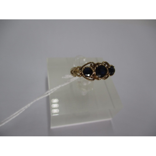 300 - 9ct Gold Blue Stone Ring, 2.1g, Size L