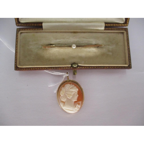 310 - 9ct Gold and Pearl Bar Brooch and a 9ct Gold Mounted Cameo Brooch, 5.6g total