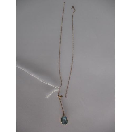 338 - 9ct Gold Aquamarine Pendant with Chain, 1.3g