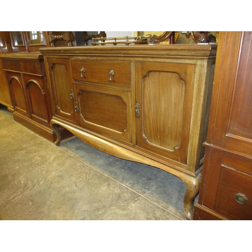 548 - 1920's Mahogany Sideboard, 153cm