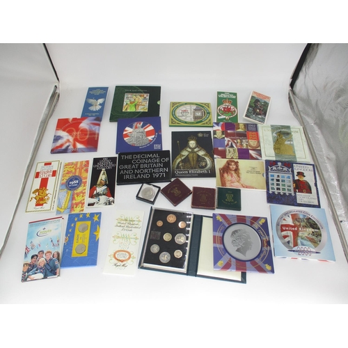 427 - Collection of Royal Mint Coin Year Sets and Others