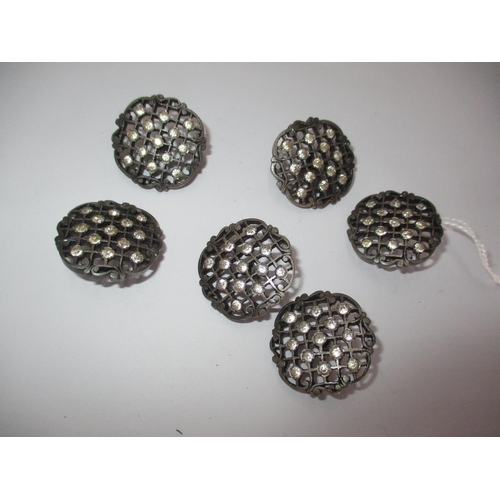 472 - Set of 6 Buttons