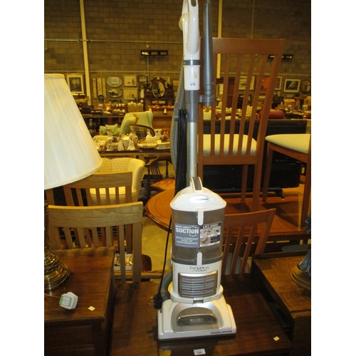 679 - Morphy Richards Vacuum