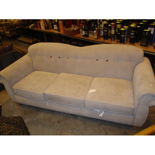 722 - Modern 3 Seat Settee