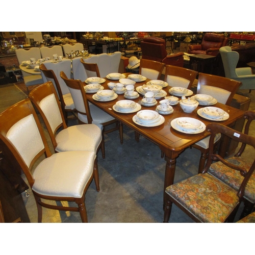 752 - Modern Extending Dining Table with 2 Leaves and 8 Chairs