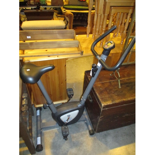 658 - Star Shaper Exercise Bike