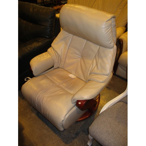 697 - Himolla Beige Leather Lounge Chair