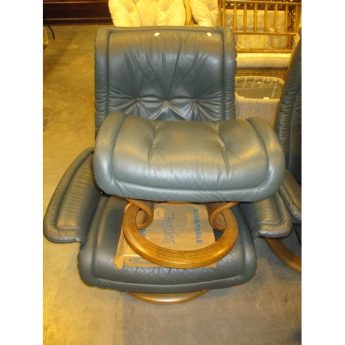 700 - Ekornes Stressless Green Leather Chair with Stool and Table Attachment