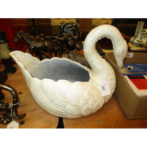 537 - Swan Planter