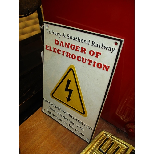 542 - Electrocution Plaque