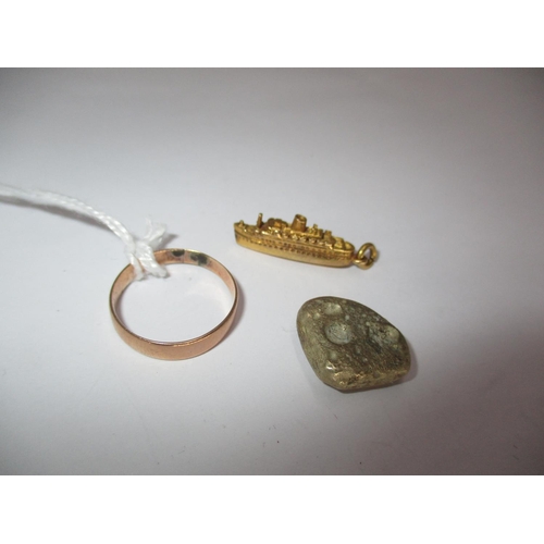 318 - 9ct Gold Ring and Ocean Liner Charm, 6g, along with a Nugget