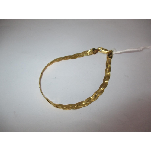 352 - 9ct Gold Entwined Link Bracelet