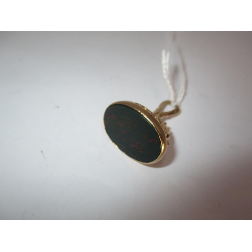 391 - 9ct Gold Mounted Bloodstone Pierced Fob Seal