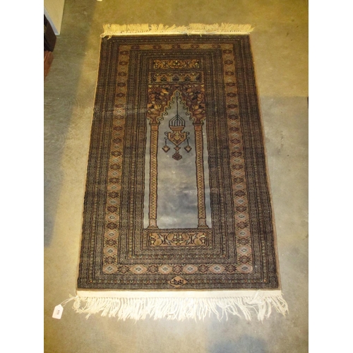 524 - Persian Wool Prayer Rug, 127x77cm