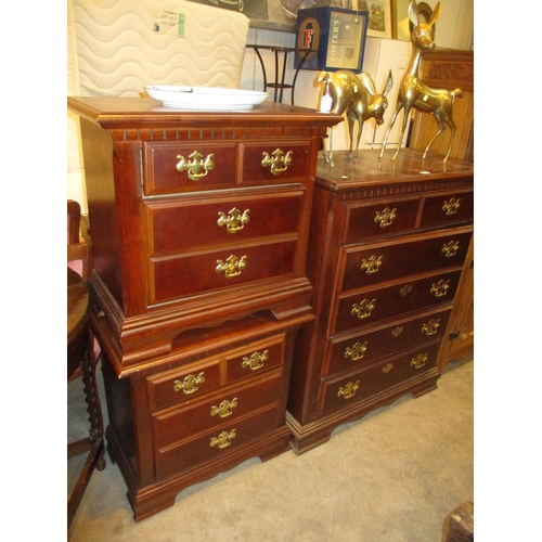 618 - Mahogany Chest of 4 Drawers and a Pair of Bedside Chests