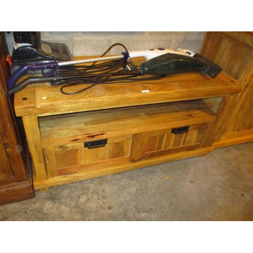 732 - Rustic Style Entertainment Unit, 120cm