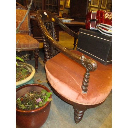 672 - Victorian Double Curved Back Parlour Settee