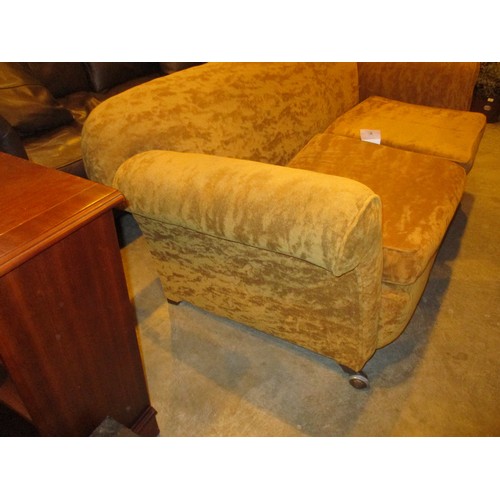 668 - 1920s Settee