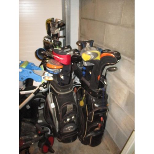 123 - Various Golf Bags and Clubs