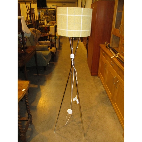 273 - Tripod Floor Lamp